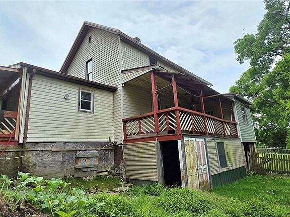 3rd image of 135 Landfill Rd
