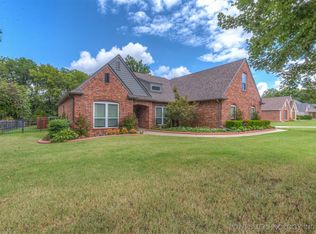 3110 Callaway Dr, Claremore, OK 74019