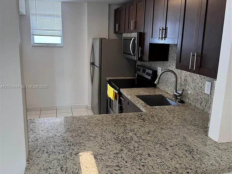 2903 N Miami Beach Blvd #907 — Photo 11