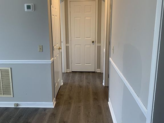 5th image of 113 Forest Ave #102