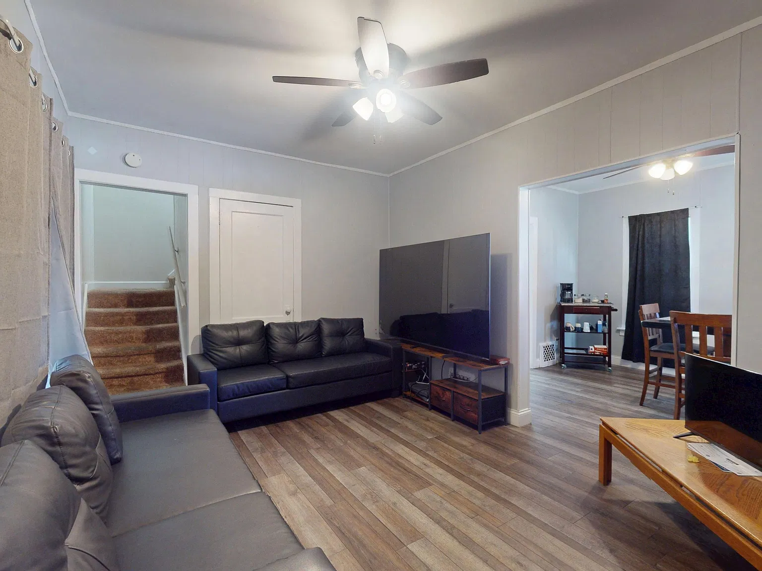 3 bed, 1268 sqft, $2,000 — Photo 3