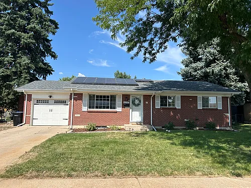 6147 Moore St Photo 1