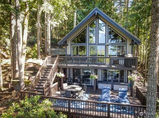 160 N View Ridge Pl, Hoodsport, WA 98548