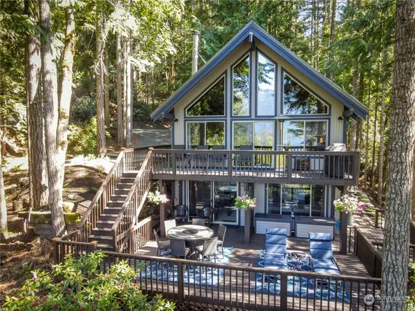 160 N View Ridge Place, Hoodsport, WA 98548