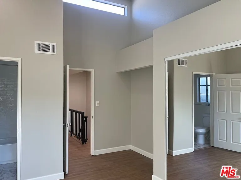 7327 Willoughby Ave #7 — Photo 5