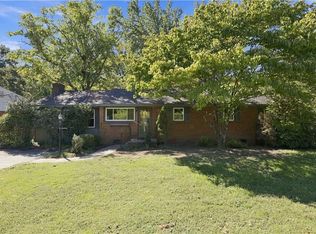 5214 Hooper Rd, Mc Leansville, NC 27301