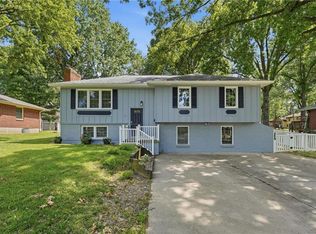 1605 NE 69th Ter, Gladstone, MO 64118