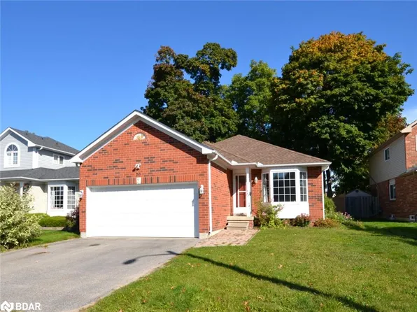 26 Ingram Ct, Barrie, ON L4N 7B9