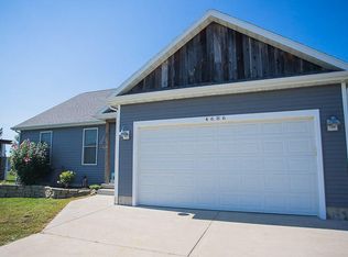 4686 Lauren Ln, Saint Joseph, MI 49085