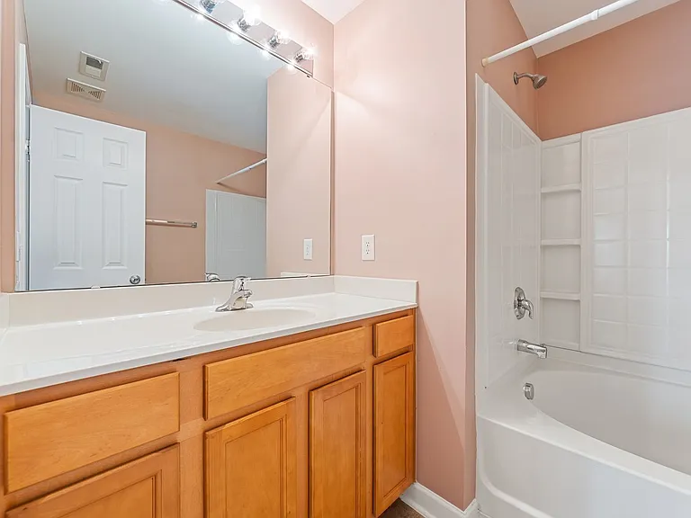 100 Stratford Lakes Dr #160 — Photo 13