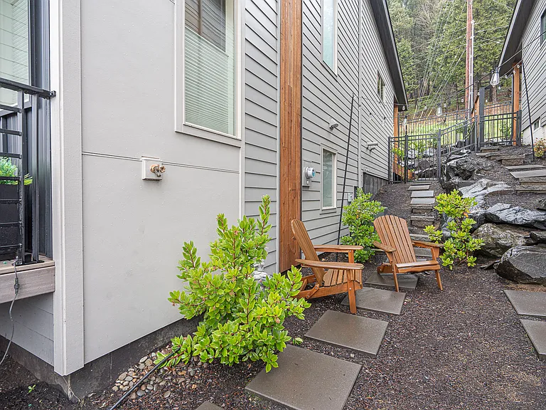 143 Shelton McMurphey Blvd — Photo 27