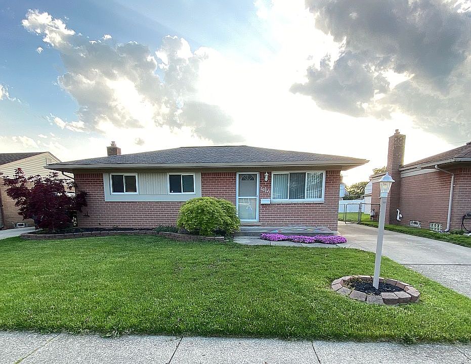 1st image of 30641 Hennigan St