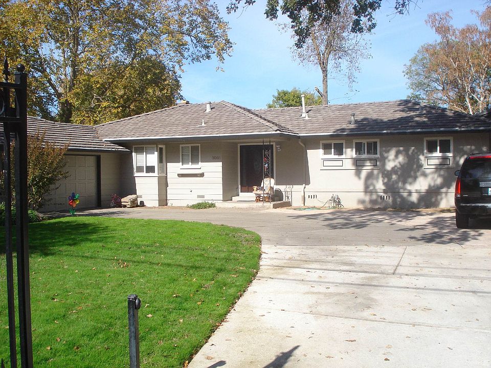 1Front of house