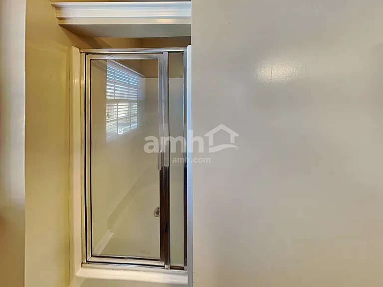 5103 Abercromby St — Photo 12
