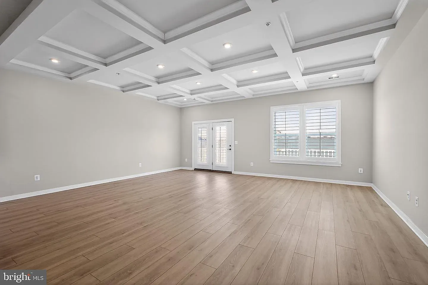 3 bed, 2.5 bath, 2720 sqft, $1,500 — Photo 3