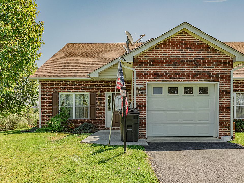 1st image of 321 Thoroughbred Cir