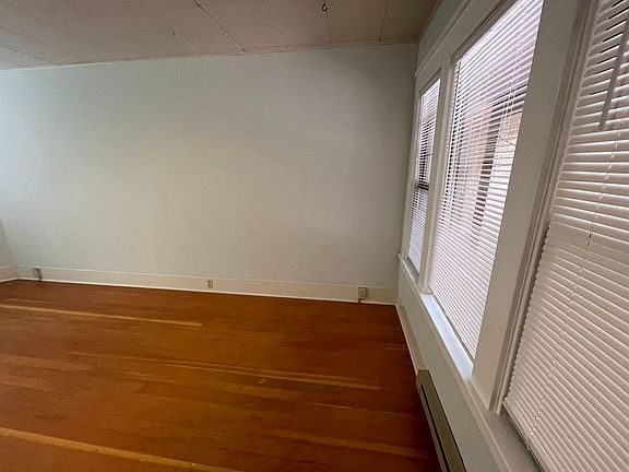 2nd image of 612-640 NW Broadway St #630-3