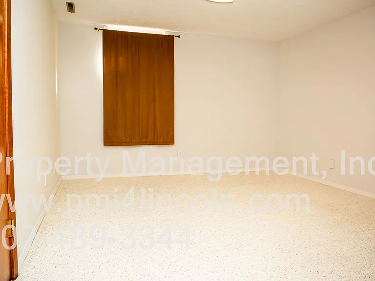 8030 N Hazelwood Dr — Photo 38