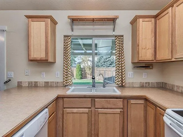 3891 N Tipton Way — Photo 8