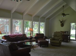 1404 Terrace Dr, Newton, KS 67114