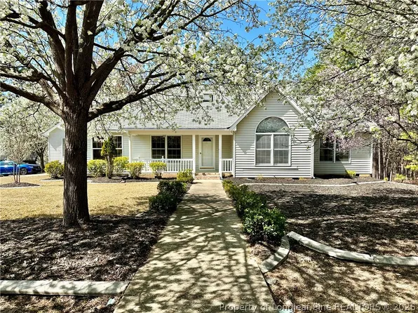 10 Magnolia Ct, Sanford, NC 27332