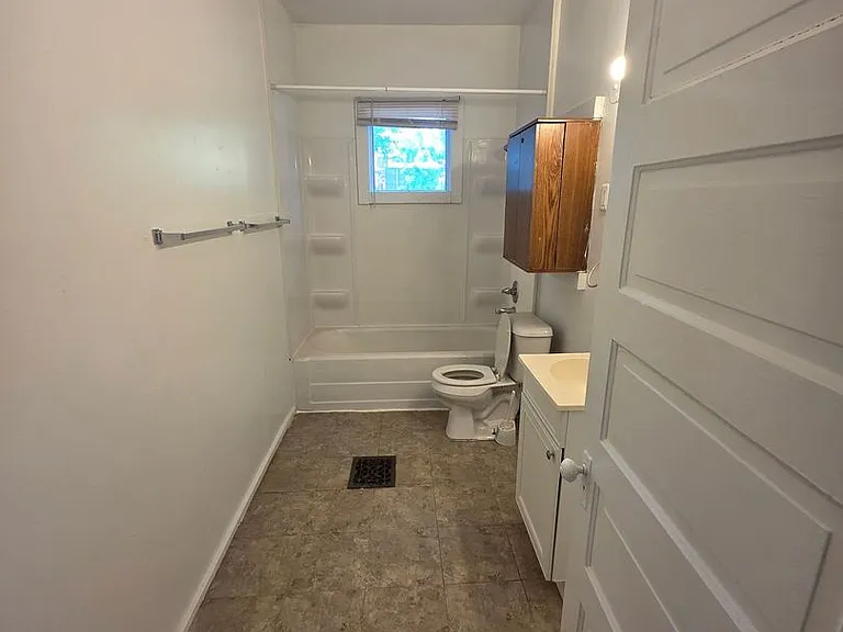 617 W Springfield Ave — Photo 5
