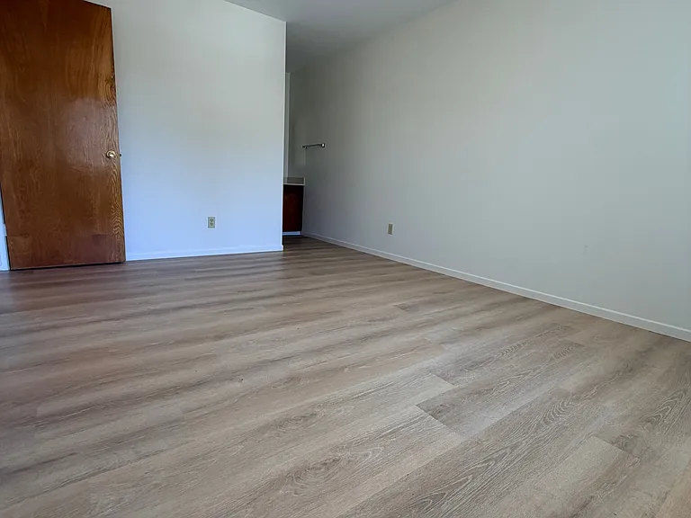 214 S West St #1 — Photo 8
