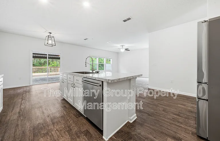 7814 Meadow Walk Ln — Photo 7