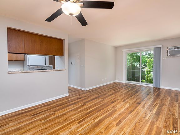 3rd image of 320 N Slusser St #5