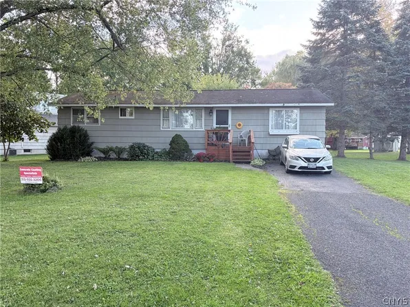 8551 Belnor Dr, Cicero, NY 13039