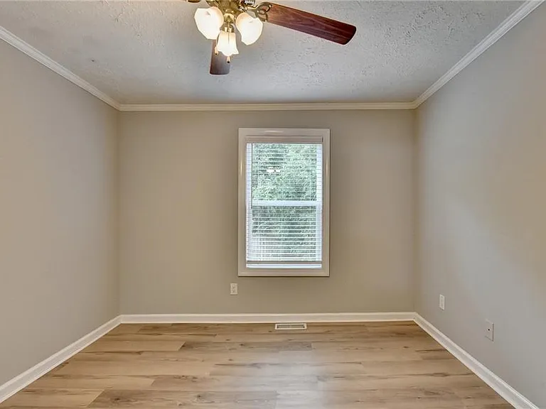 3876 Meadow Creek Dr — Photo 30