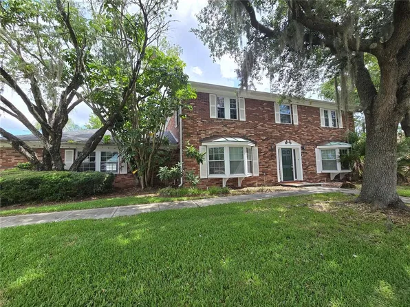 300 Cypress Creek Cir, Oldsmar, FL 34677