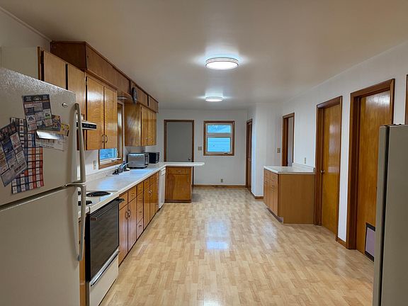 5th image of 421 9th St