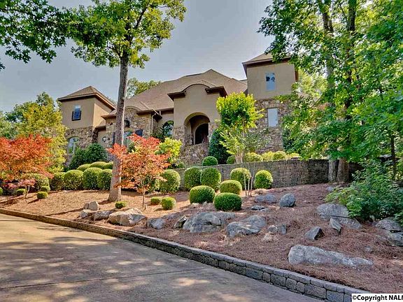 4th image of 2605 Grande Woods Dr SE