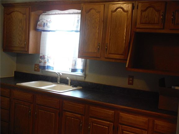 4th image of 1312 N East St