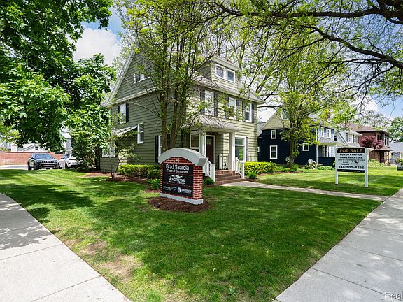 4th image of 640 W University Dr