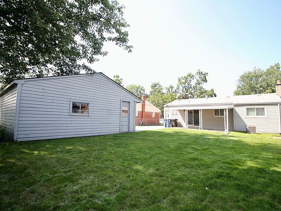 4th image of 33043 Creston St