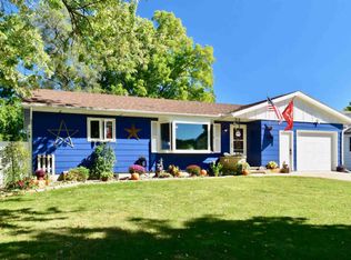 496 E Sarnia St, Winona, MN 55987