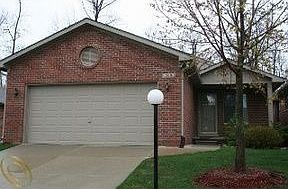 1st image of 560 Willow Dr #1