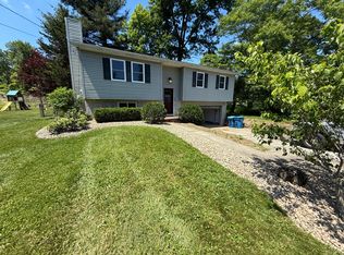 1606 Sunnyacres Rd, Akron, OH 44321