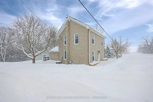 21 Albert St S Photo 1