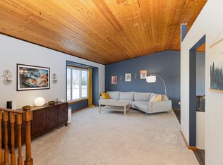 1809 Lannon Ct, Burnsville, MN 55337