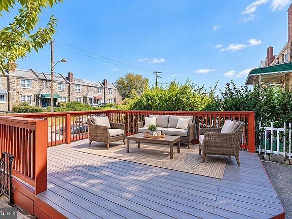 3rd image of 1616 Longshore Ave