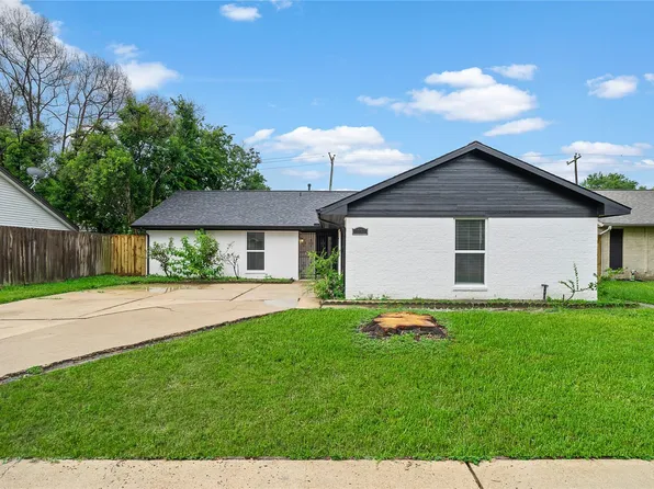 5703 De Milo Dr, Houston, TX 77092