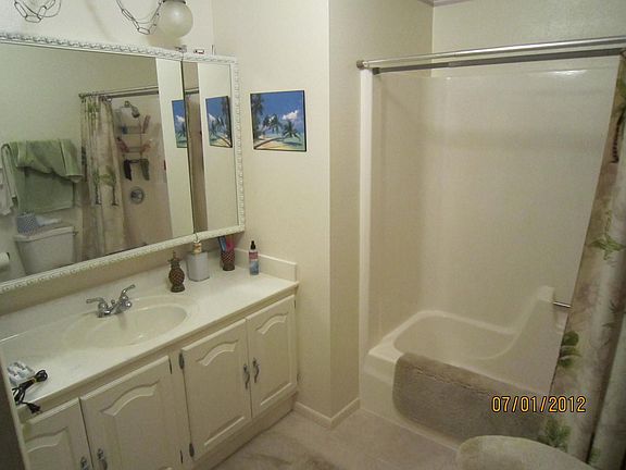 bathroom-7'6"X8'3"
