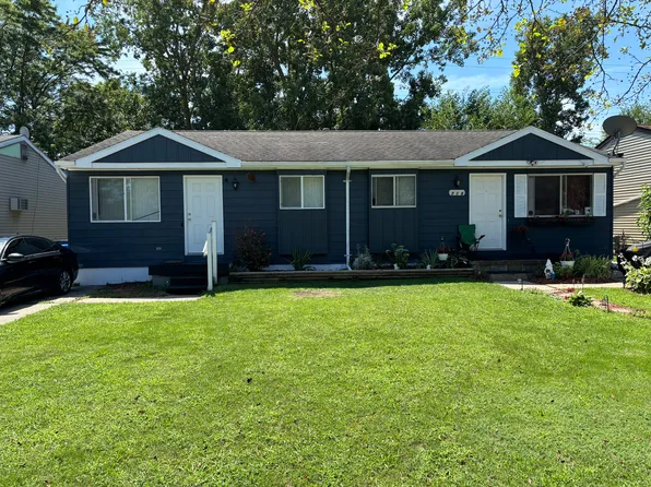 720 Armstrong Rd, Lansing, MI 48911