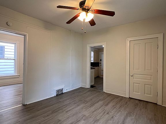 3rd image of 607 N Seymour Ave #1