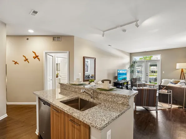 Five Points Apartments