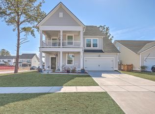203 Red Bluff St, Summerville, SC 29483