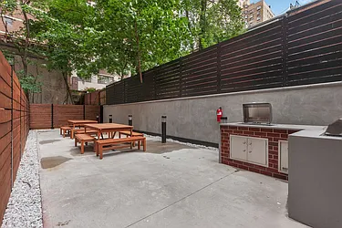 Rented by Cooper & Cooper Real Estate